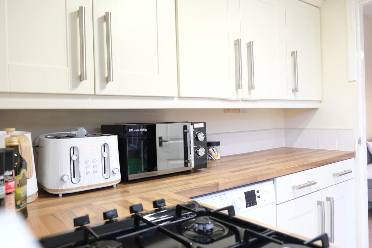 Bee Stays - Maliston House Great Sankey ภายนอก รูปภาพ