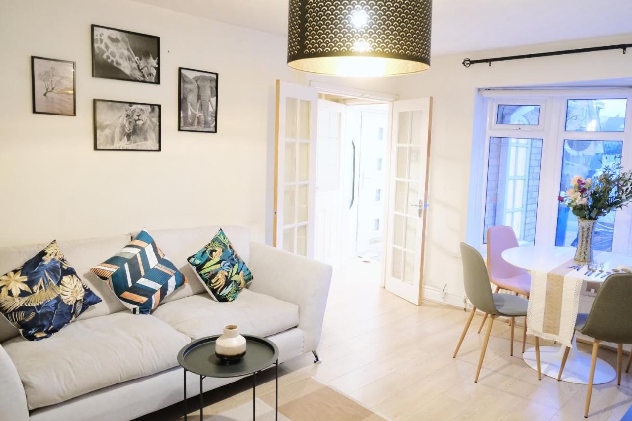 Bee Stays - Maliston House Great Sankey ภายนอก รูปภาพ