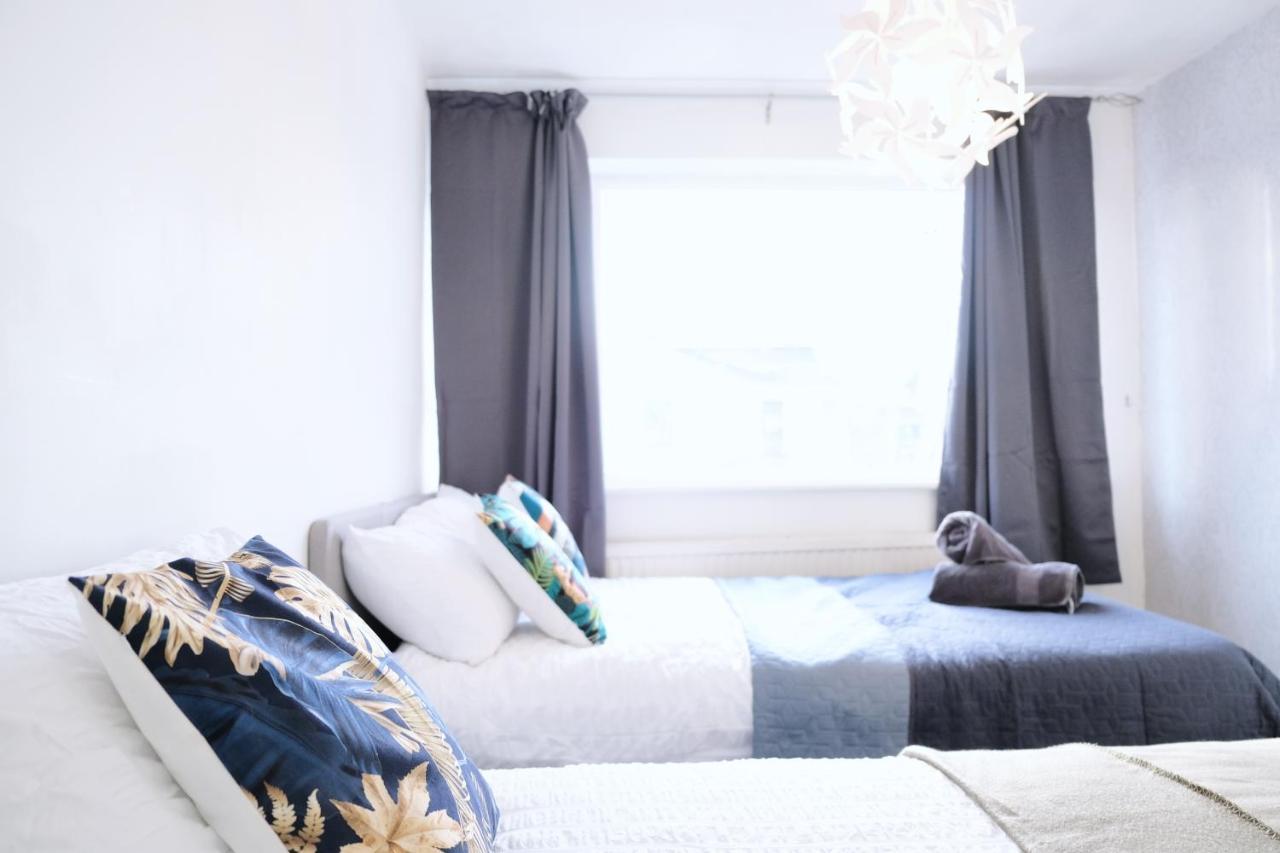 Bee Stays - Maliston House Great Sankey ภายนอก รูปภาพ